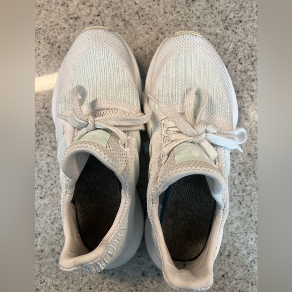 Ladies Adidas Shoes Size 6 - Picture 8 of 11